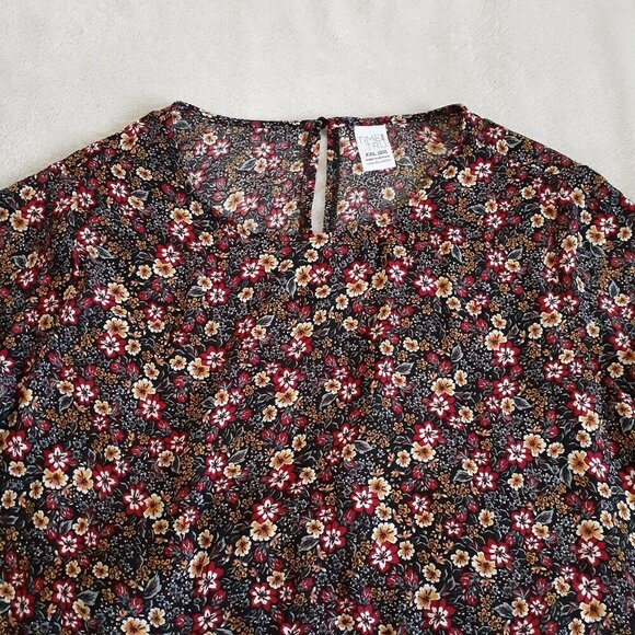 Time and Tru Women's XXL (20) Black Floral Tiered Peplum 3/4 Bell Sleeve Blouse - Picture 4 of 10